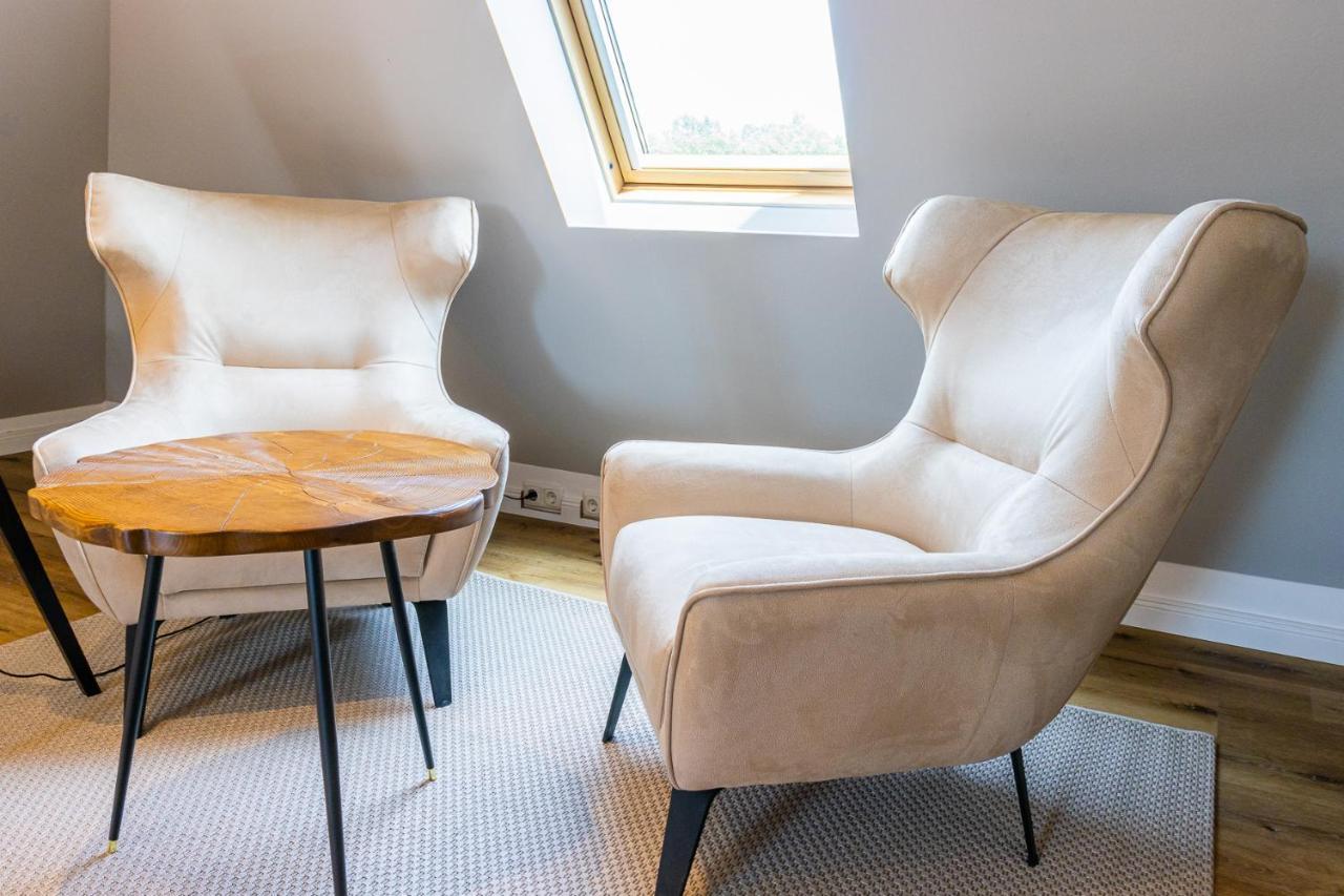 Moderne Maisonette Ferienwohnung Mit Gartenzugang, Nur 7 Gehminuten Zum Strand, Parkplatz & Fahrradunterstellplatz Scharbeutz Exterior foto